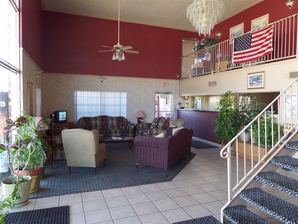 Homestay Inn & Suites Расселлвилл Экстерьер фото